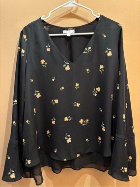 LC Lauren Conrad Black Floral V-Neck back lace flared sleeve sheer blouse XL
